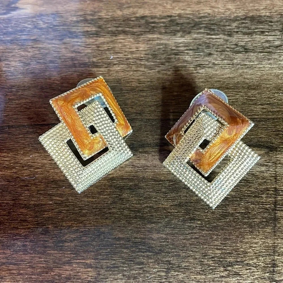 Women’s Vintage Gold and Brown Tone Earrings - Picture 3 of 6